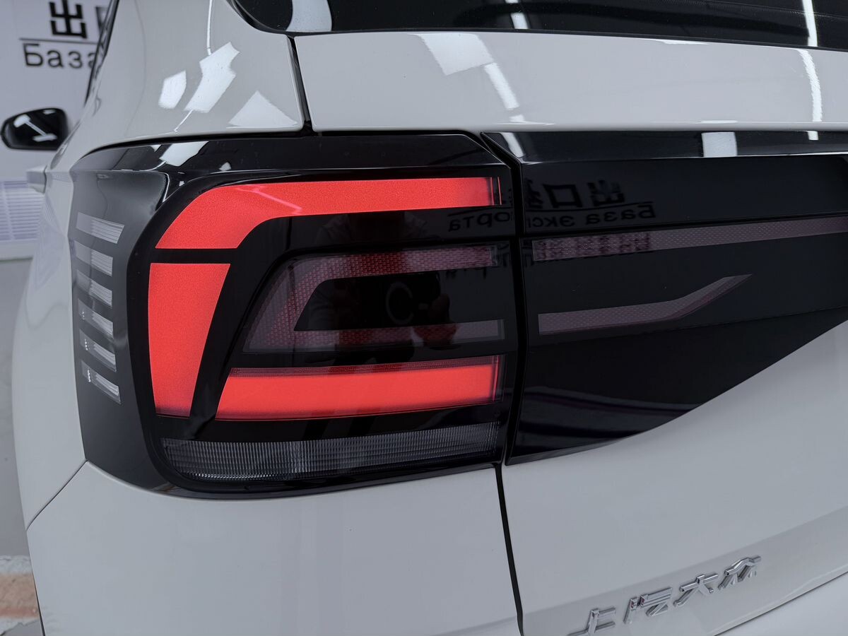 Volkswagen T-Cross 2021 - фото автомобиля