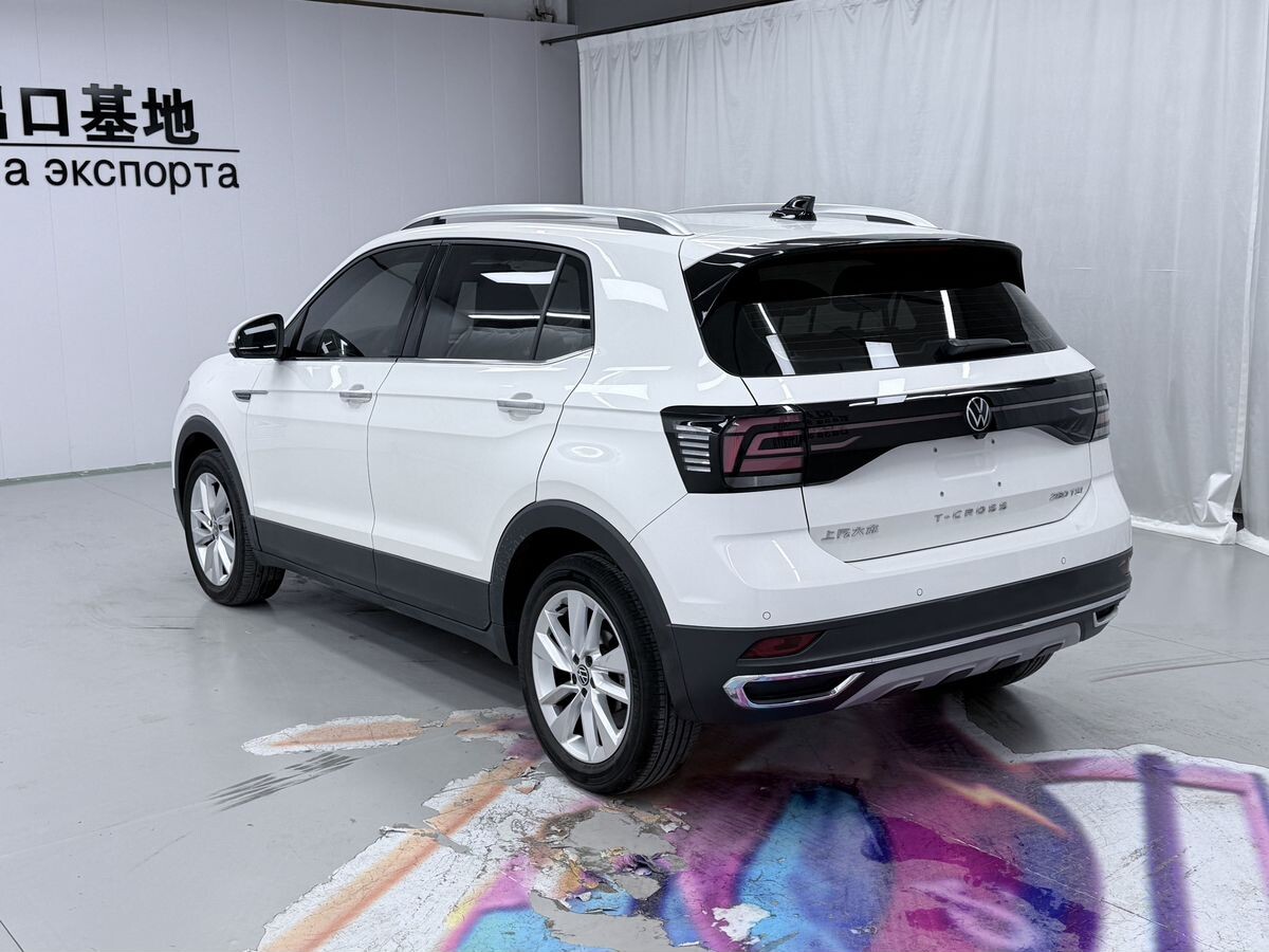 Volkswagen T-Cross 2021 - фото автомобиля