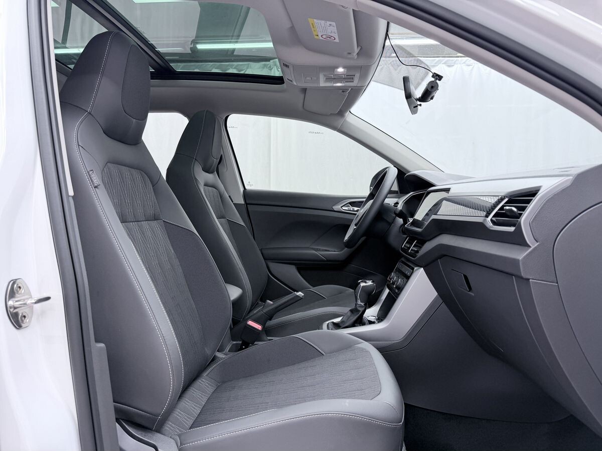 Volkswagen T-Cross 2021 - фото автомобиля