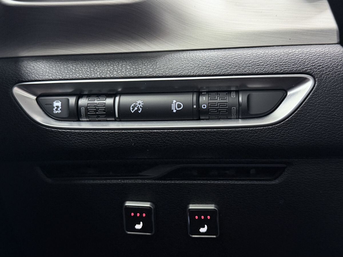 Geely Coolray 2022 - фото автомобиля