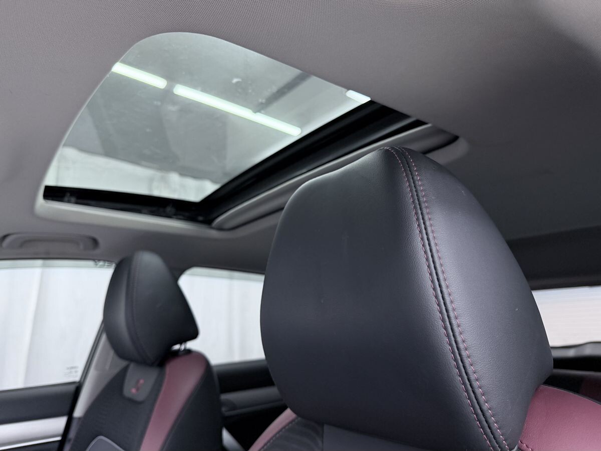 Geely Coolray 2022 - фото автомобиля