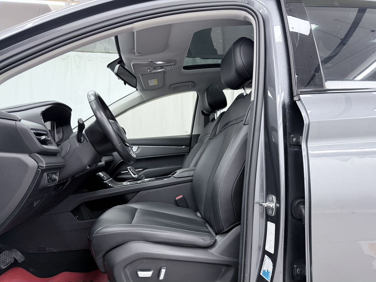 Wuling Victory 2022 - фото автомобиля