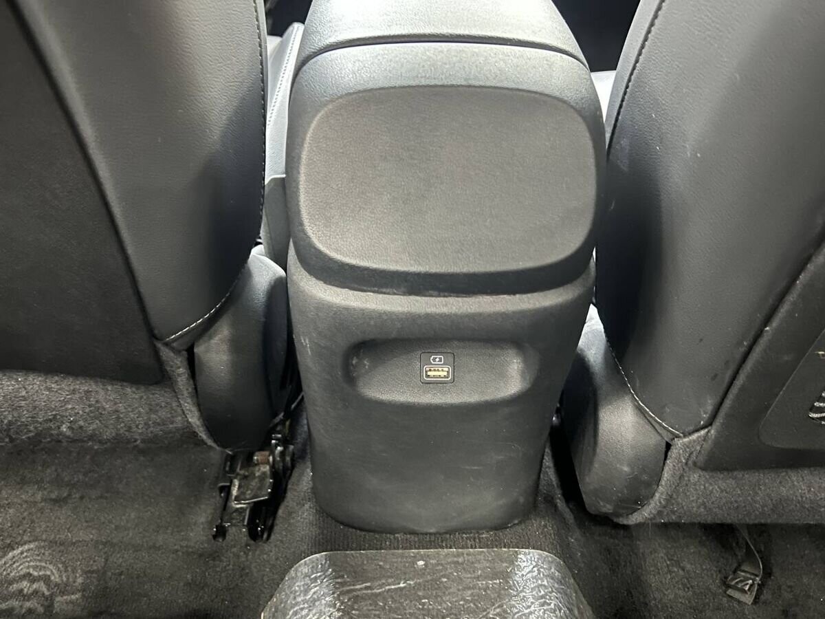 Hyundai Elantra 2021 - фото автомобиля