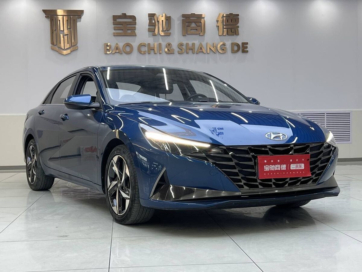 Hyundai Elantra 2021 - фото автомобиля