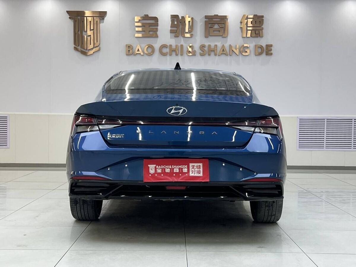 Hyundai Elantra 2021 - фото автомобиля