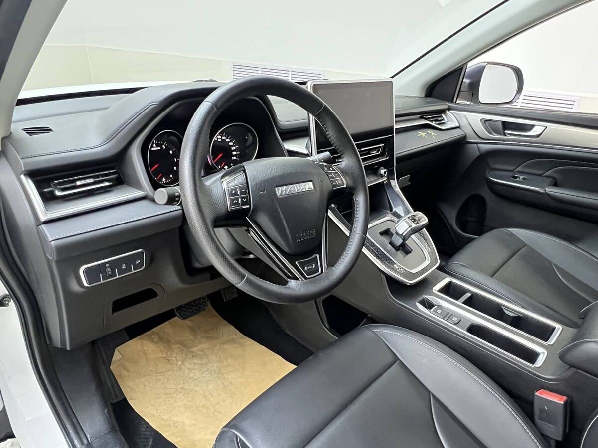 Haval M6 2022 - фото автомобиля