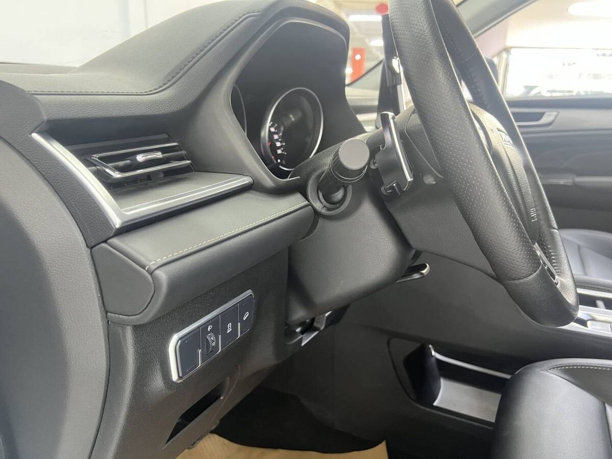 Haval M6 2022 - фото автомобиля