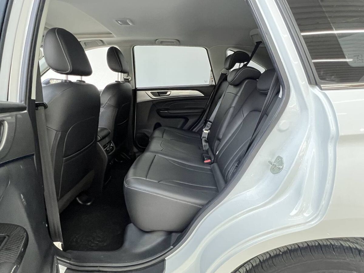 Haval M6 2022 - фото автомобиля