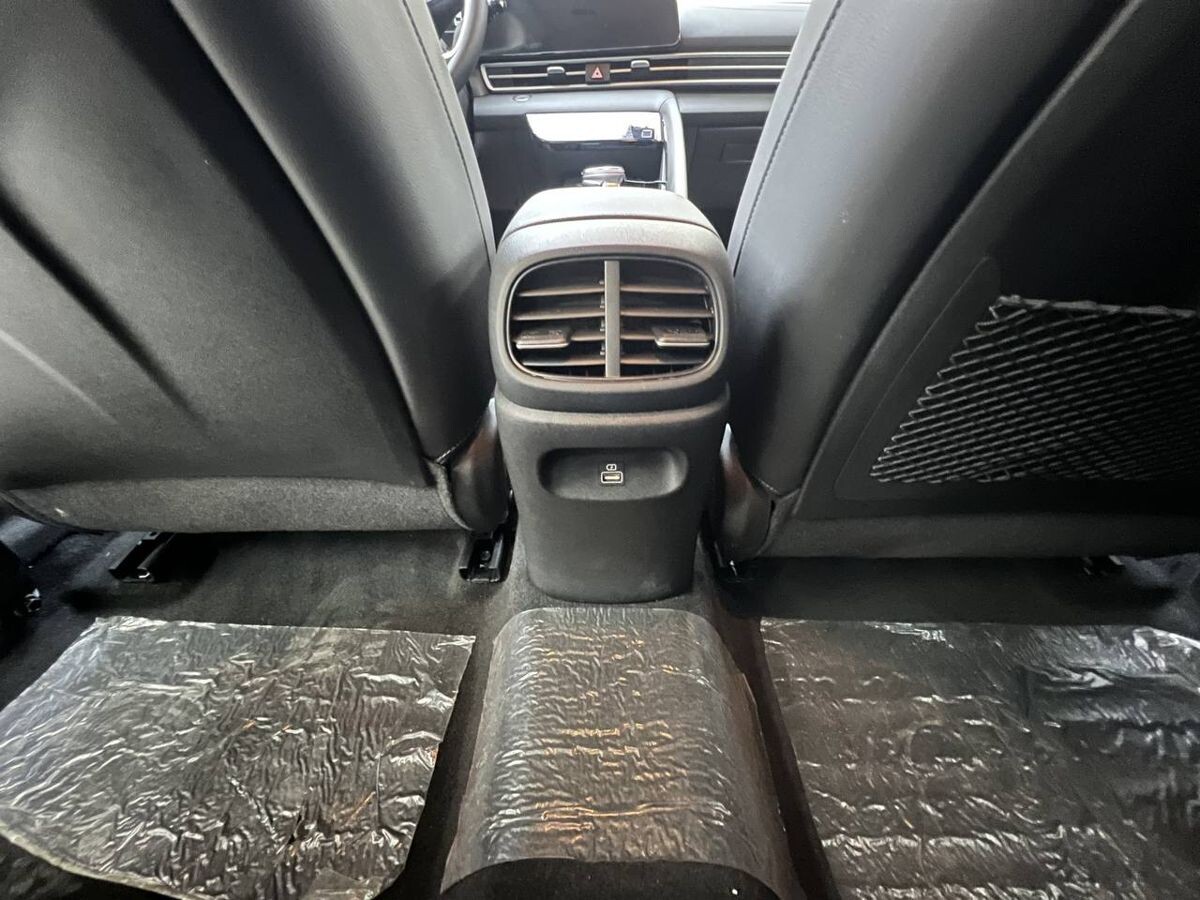 Hyundai Elantra 2022 - фото автомобиля