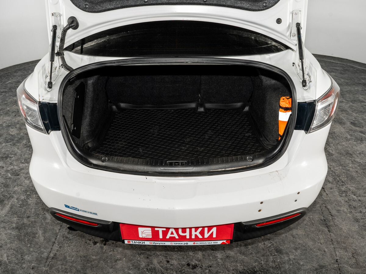 Mazda Mazda3 2011 - фото автомобиля