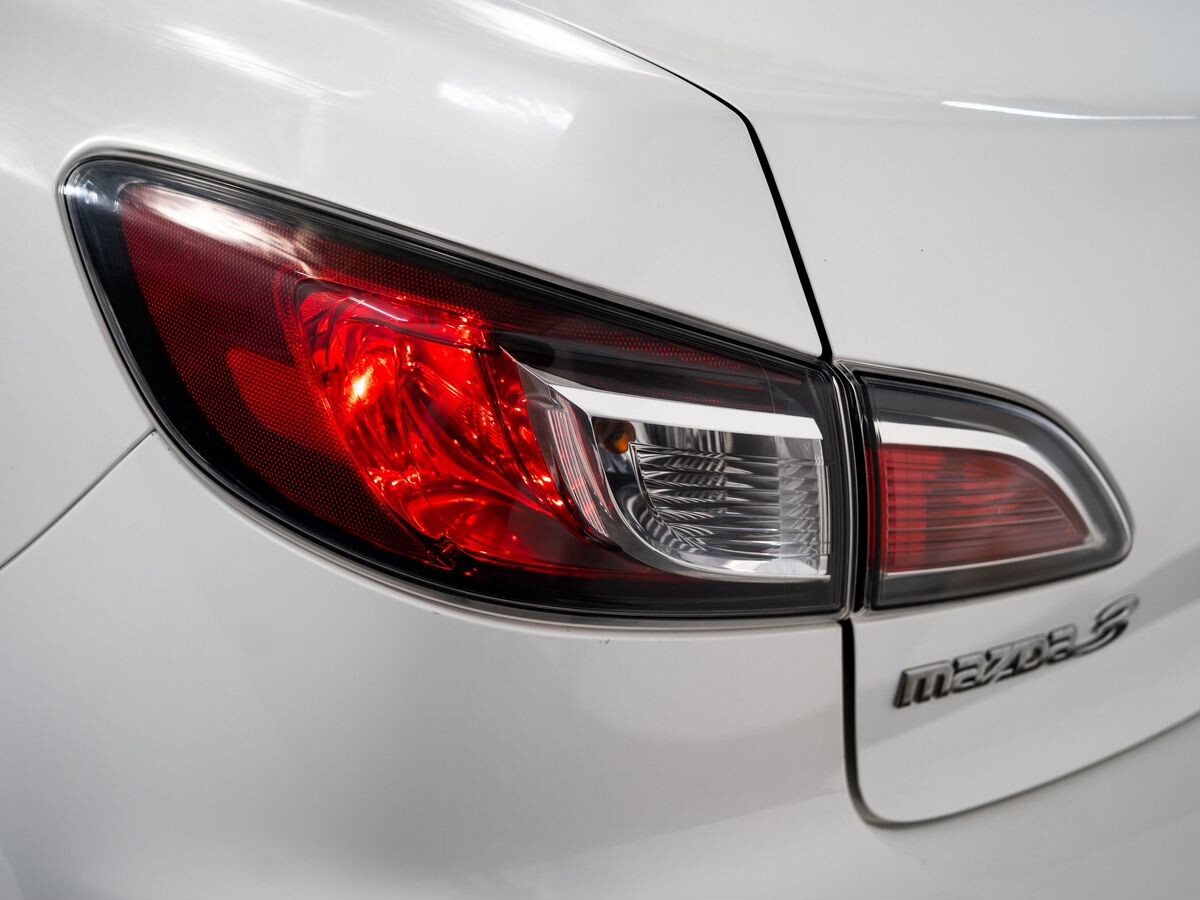 Mazda Mazda3 2011 - фото автомобиля