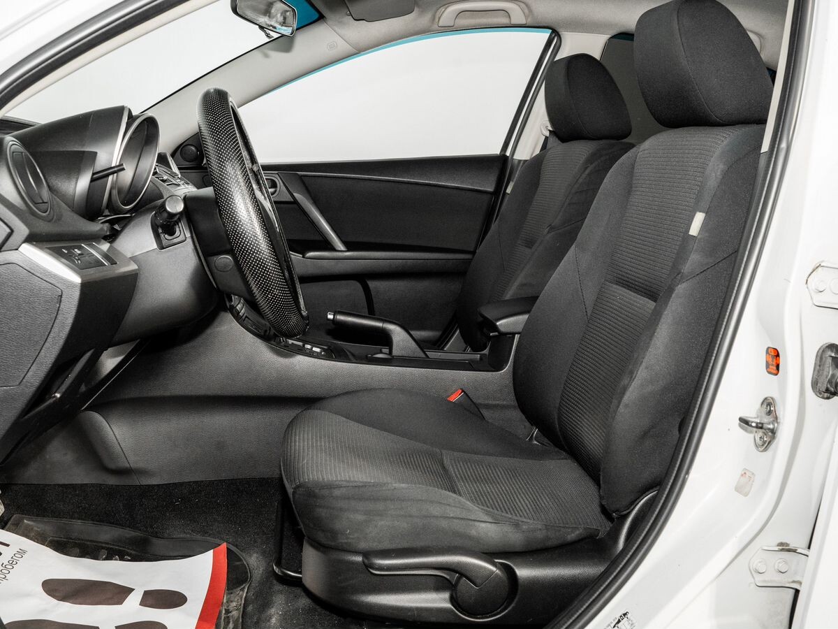 Mazda Mazda3 2011 - фото автомобиля