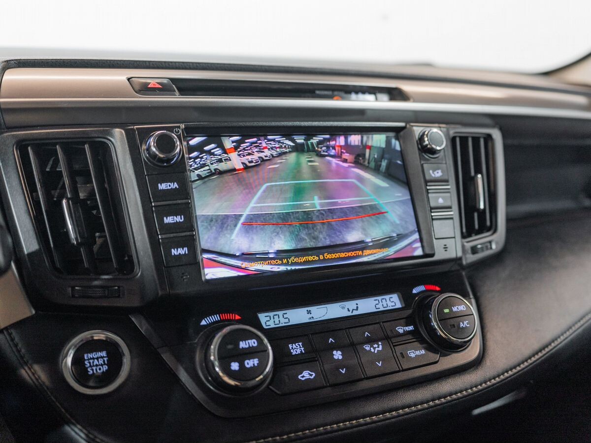 Toyota RAV4 2018 - фото автомобиля