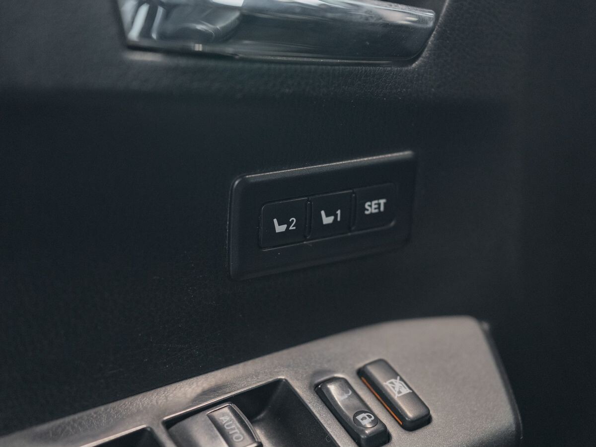 Toyota RAV4 2018 - фото автомобиля