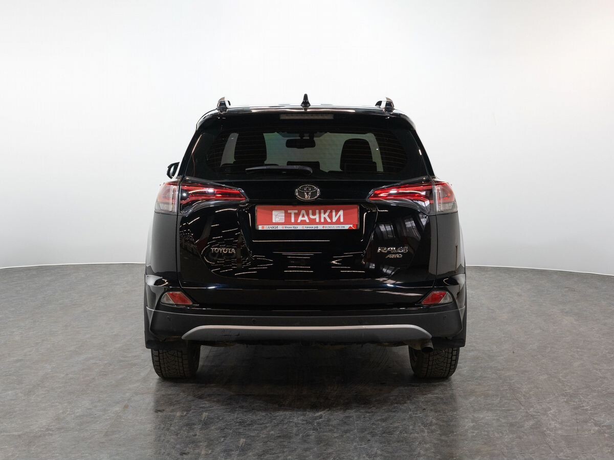 Toyota RAV4 2018 - фото автомобиля