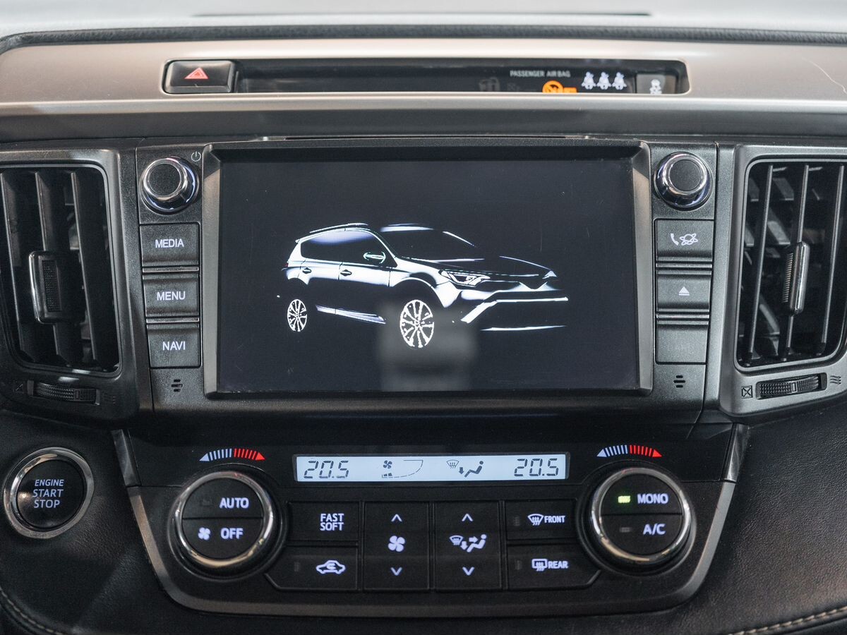 Toyota RAV4 2018 - фото автомобиля