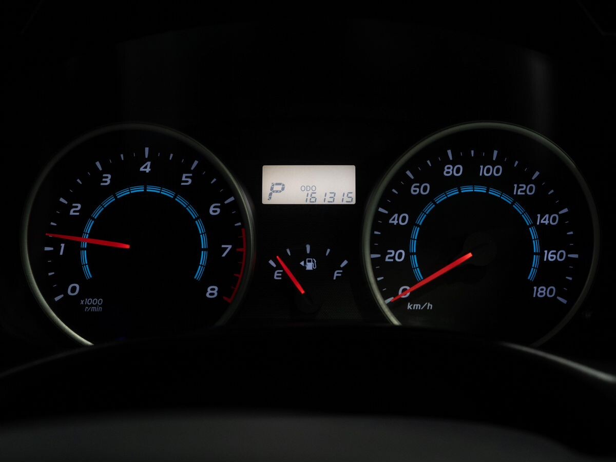 Toyota Wish 2009 - фото автомобиля