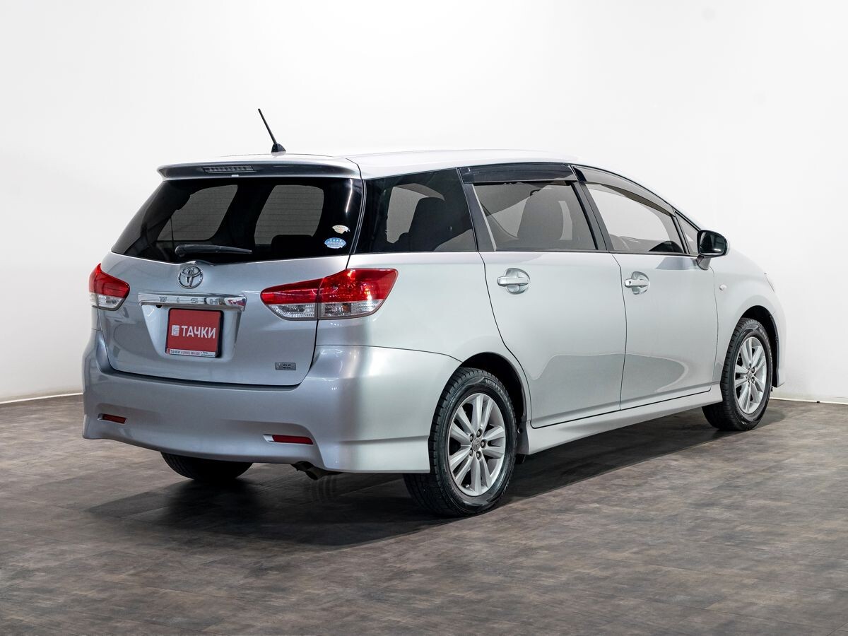 Toyota Wish 2009 - фото автомобиля