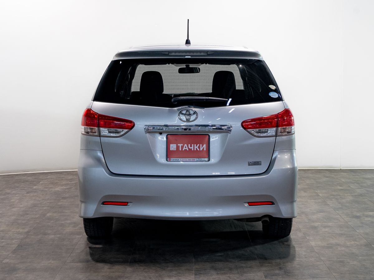 Toyota Wish 2009 - фото автомобиля