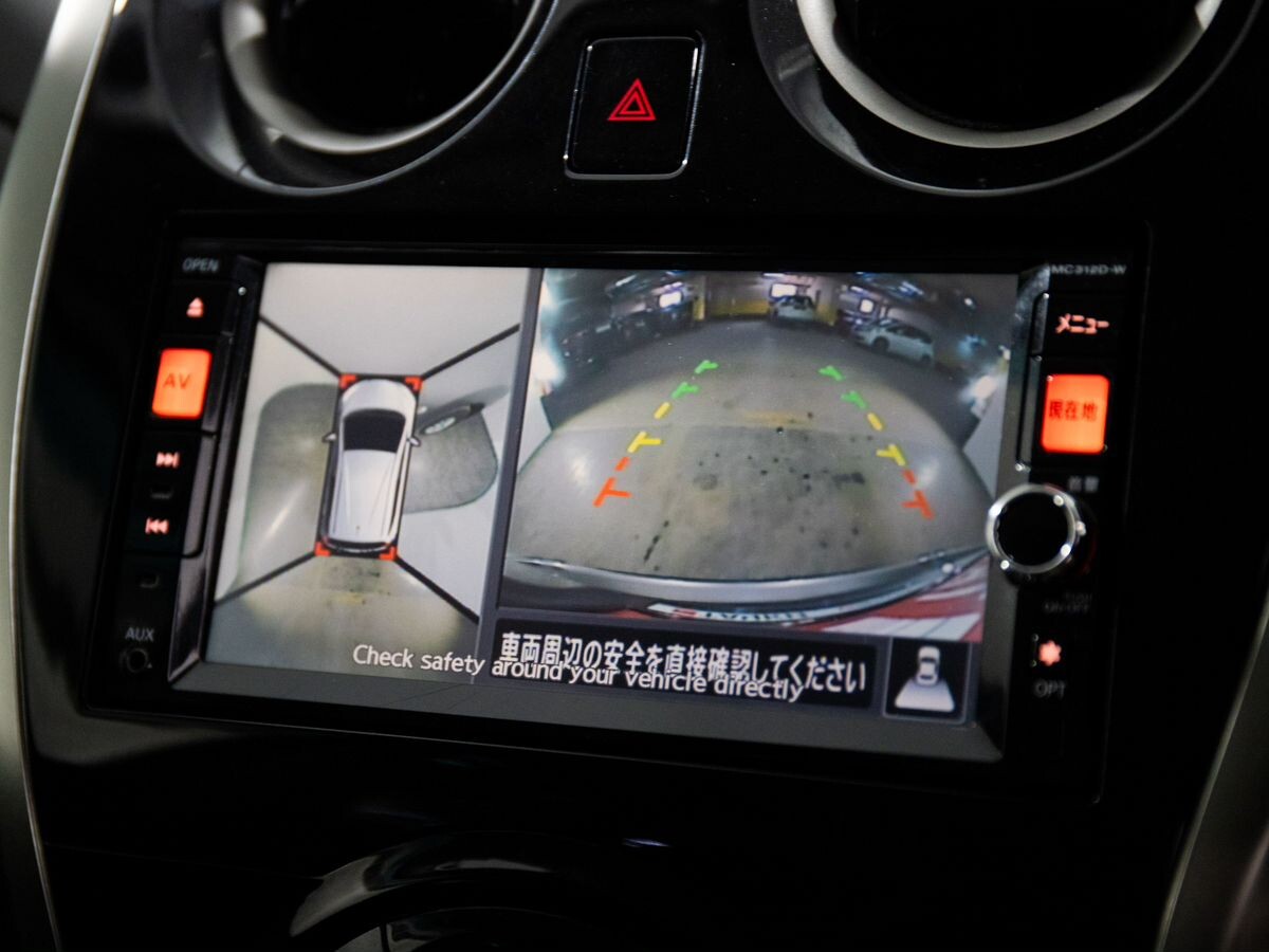 Nissan Note 2012 - фото автомобиля