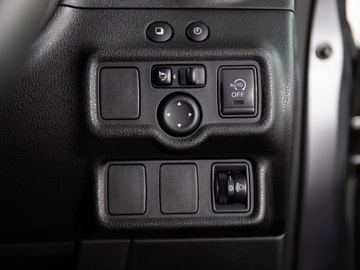 Nissan Note 2012 - фото автомобиля