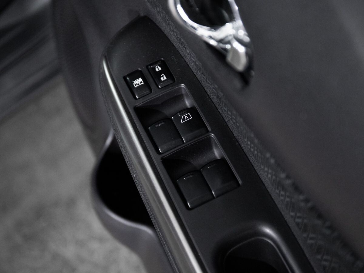 Nissan Note 2012 - фото автомобиля