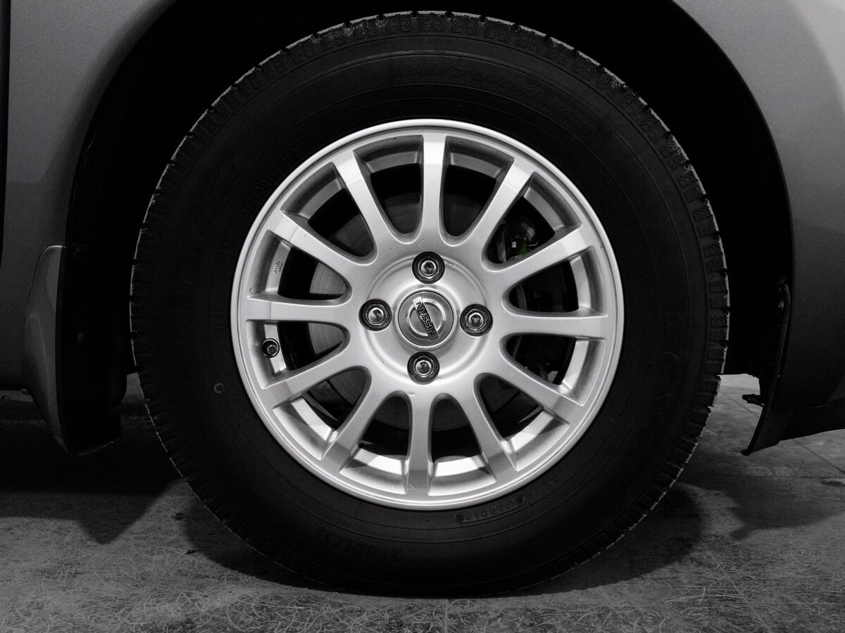 Nissan Note 2012 - фото автомобиля