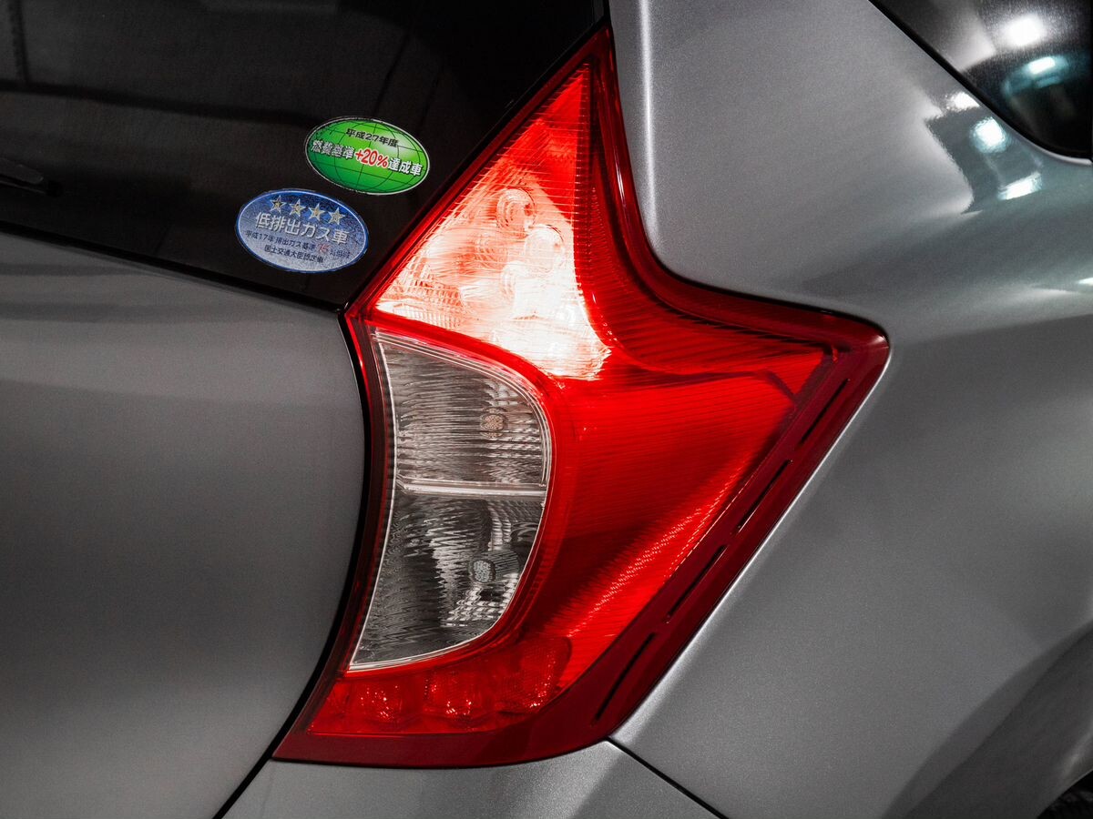 Nissan Note 2012 - фото автомобиля