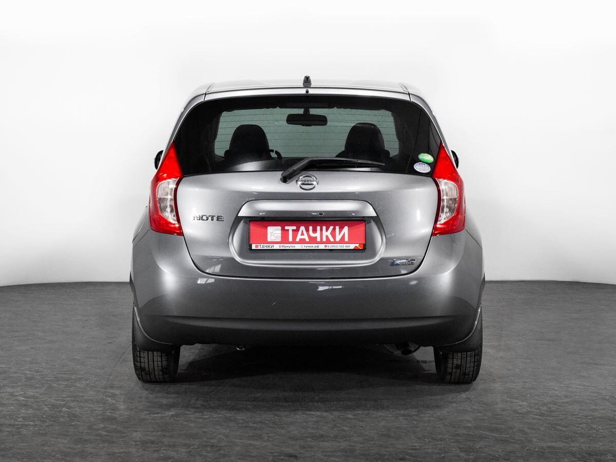 Nissan Note 2012 - фото автомобиля
