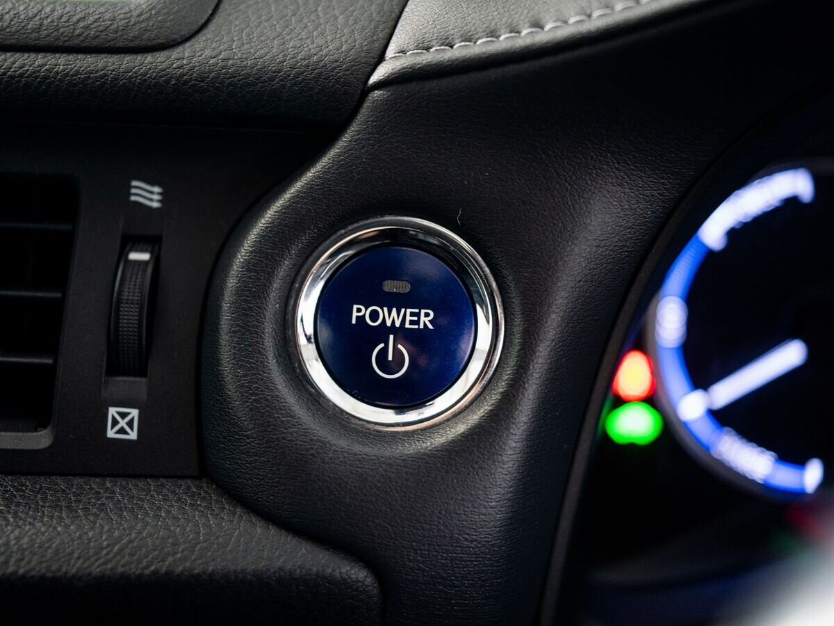 Lexus CT200h 2011 - фото автомобиля