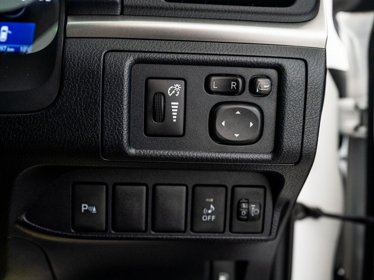 Lexus CT200h 2011 - фото автомобиля