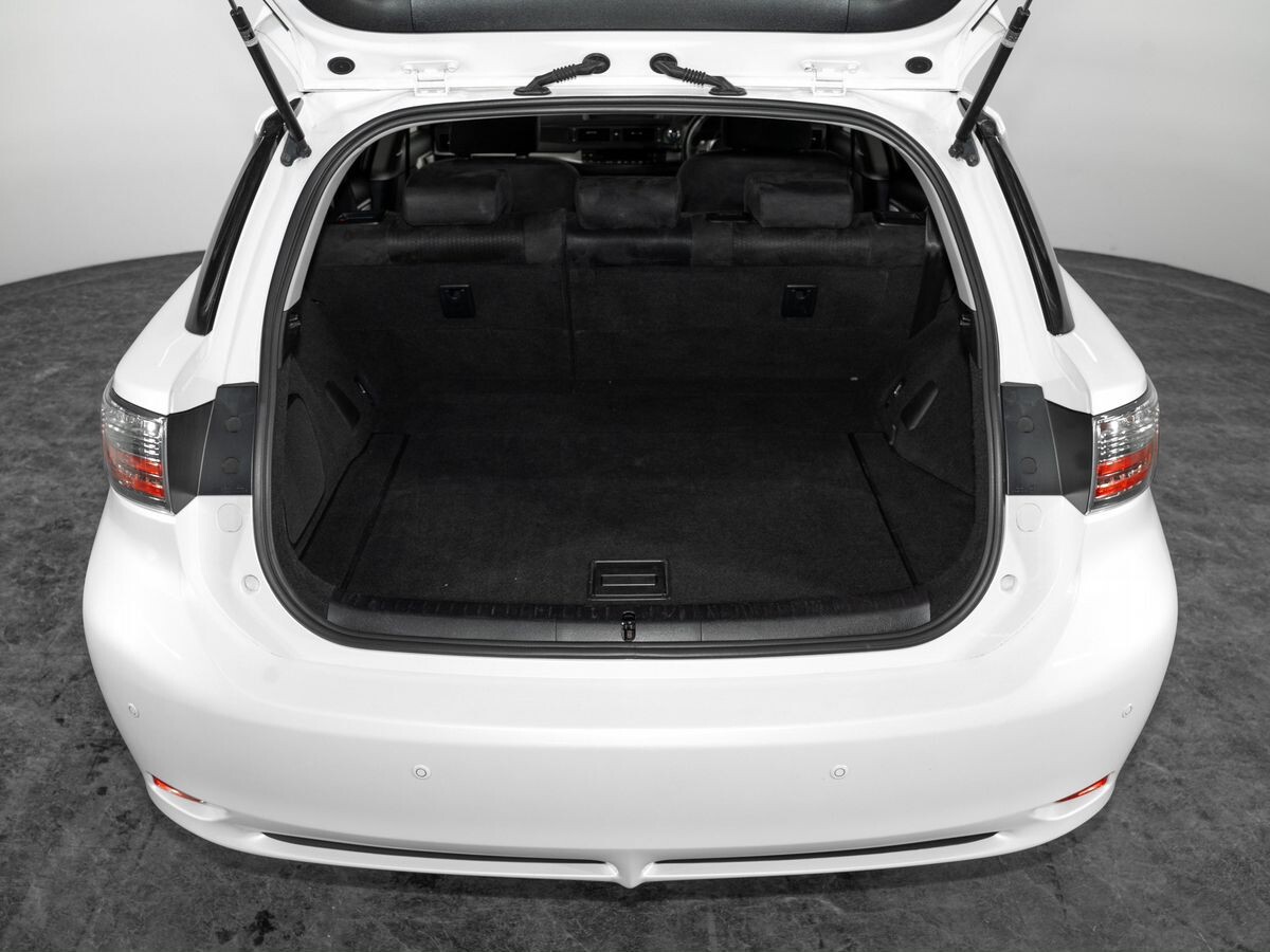 Lexus CT200h 2011 - фото автомобиля