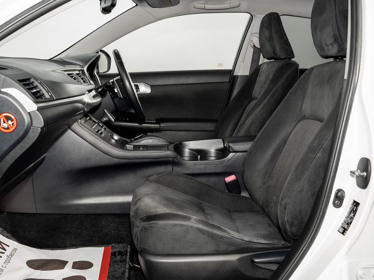 Lexus CT200h 2011 - фото автомобиля