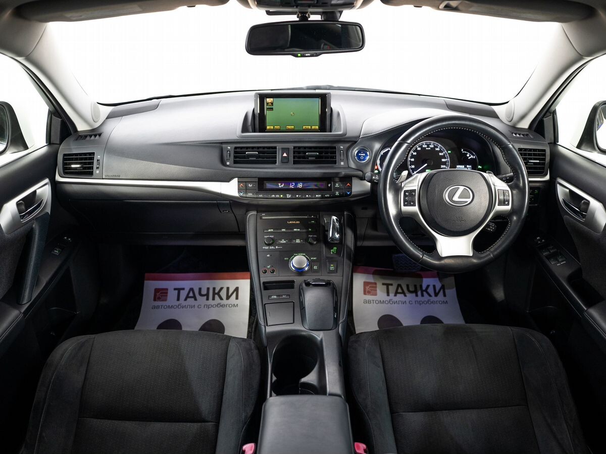 Lexus CT200h 2011 - фото автомобиля