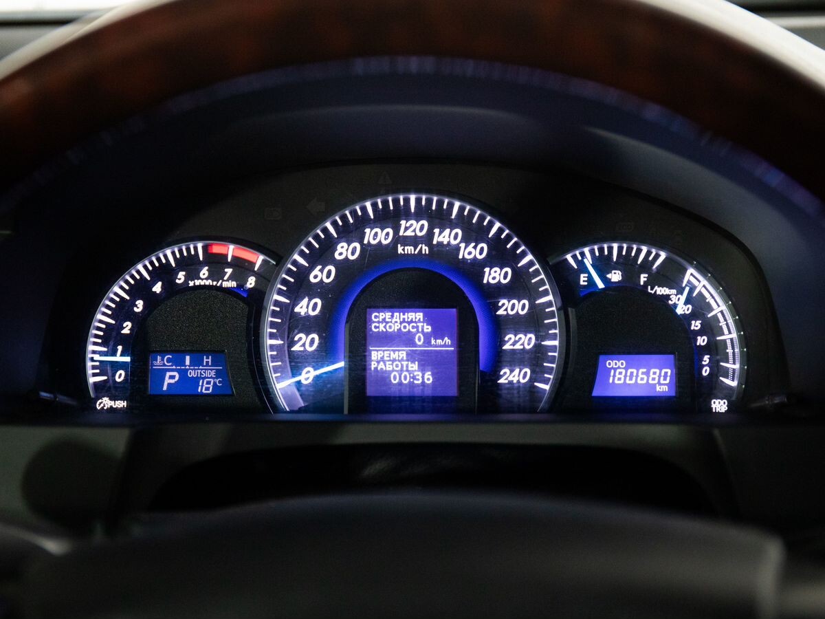 Toyota Camry 2012 - фото автомобиля