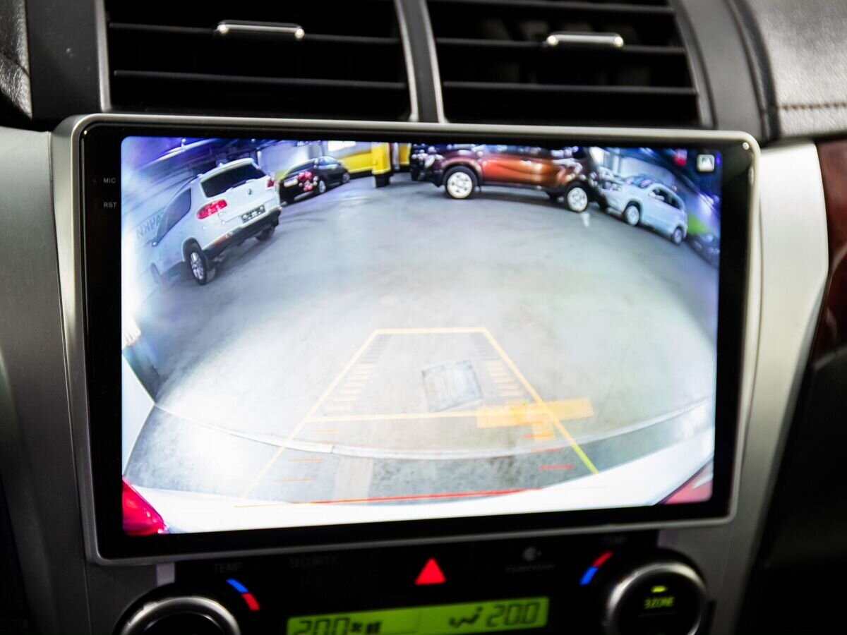 Toyota Camry 2012 - фото автомобиля