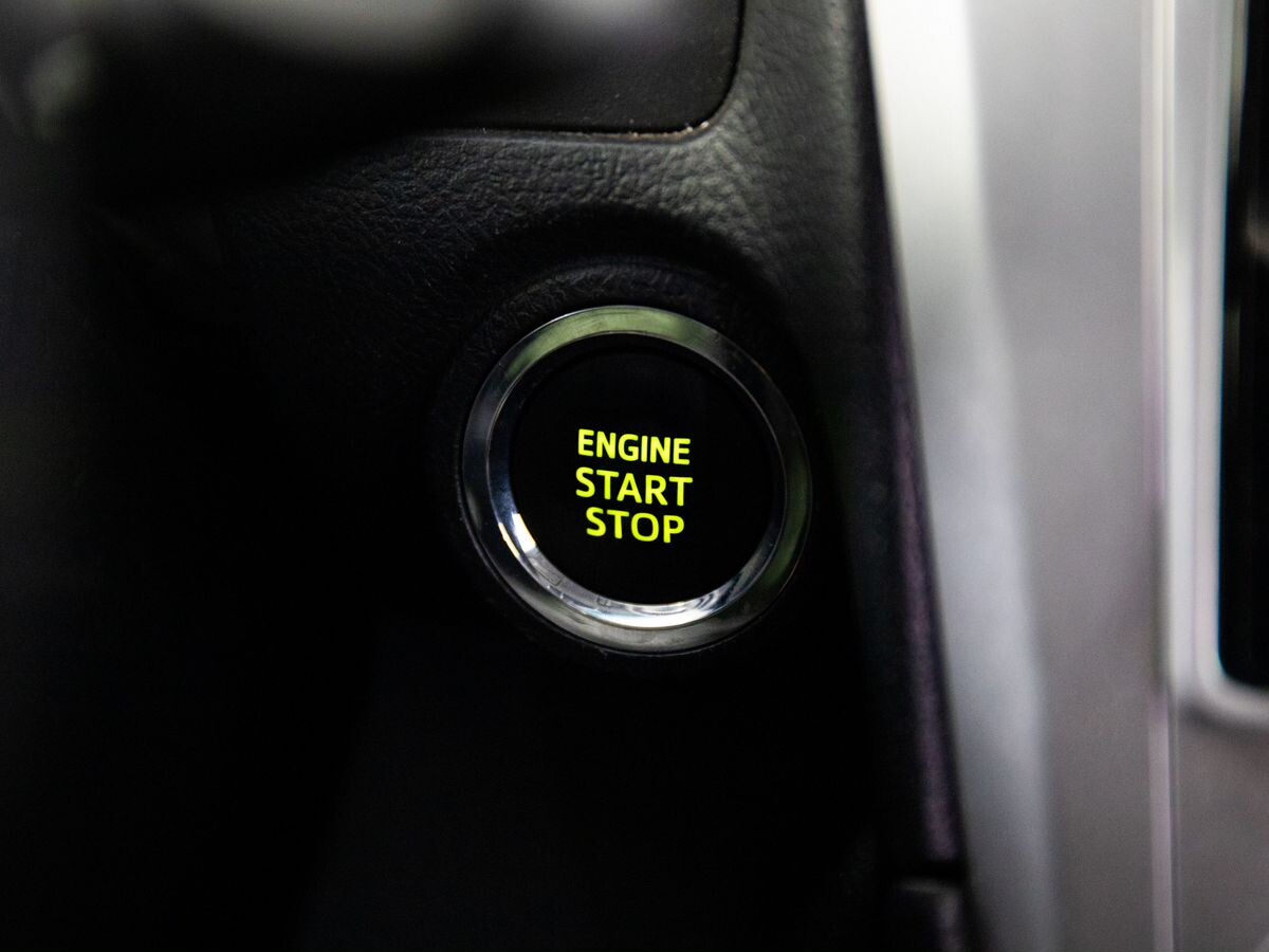 Toyota Camry 2012 - фото автомобиля