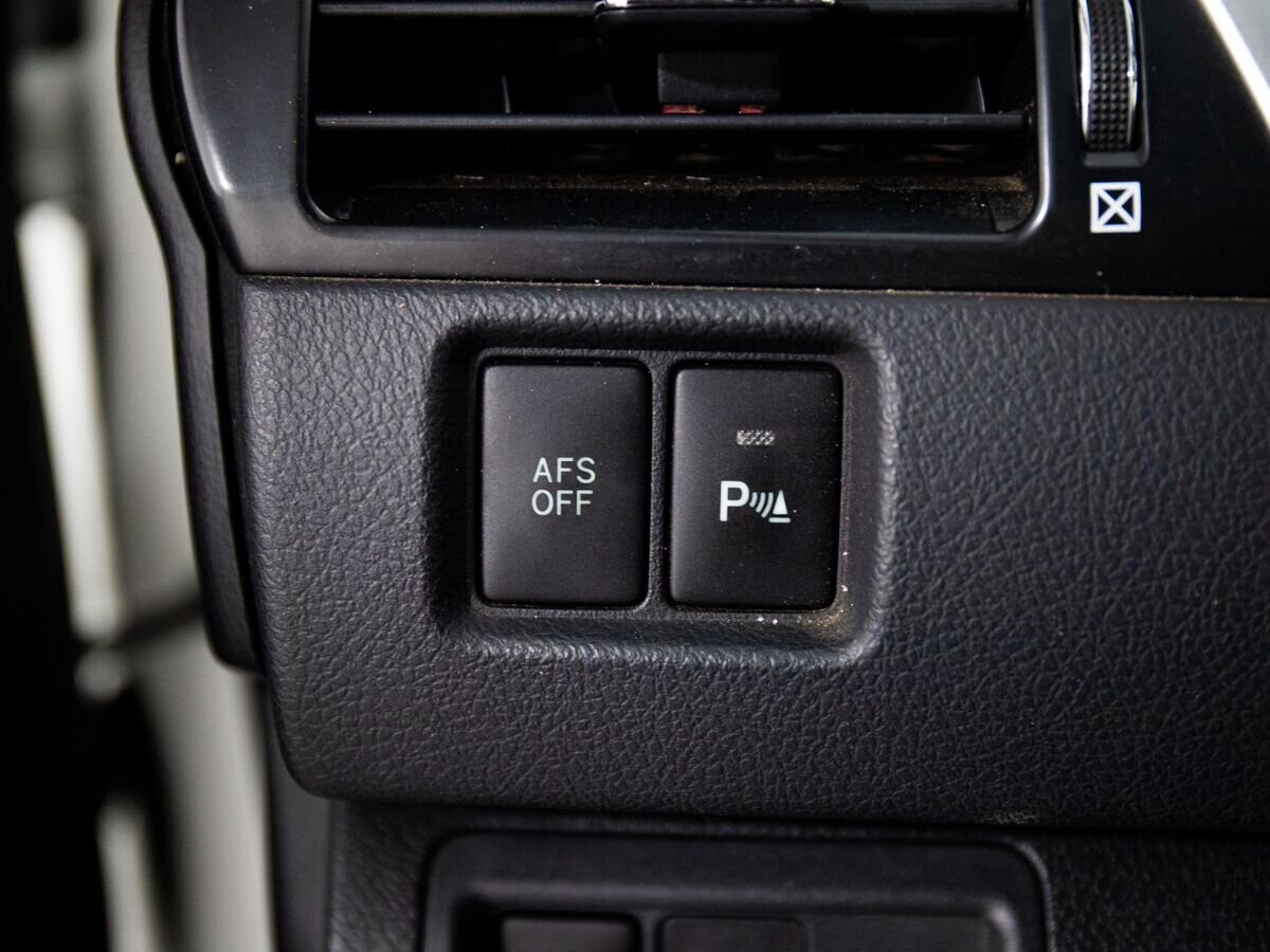 Toyota Camry 2012 - фото автомобиля