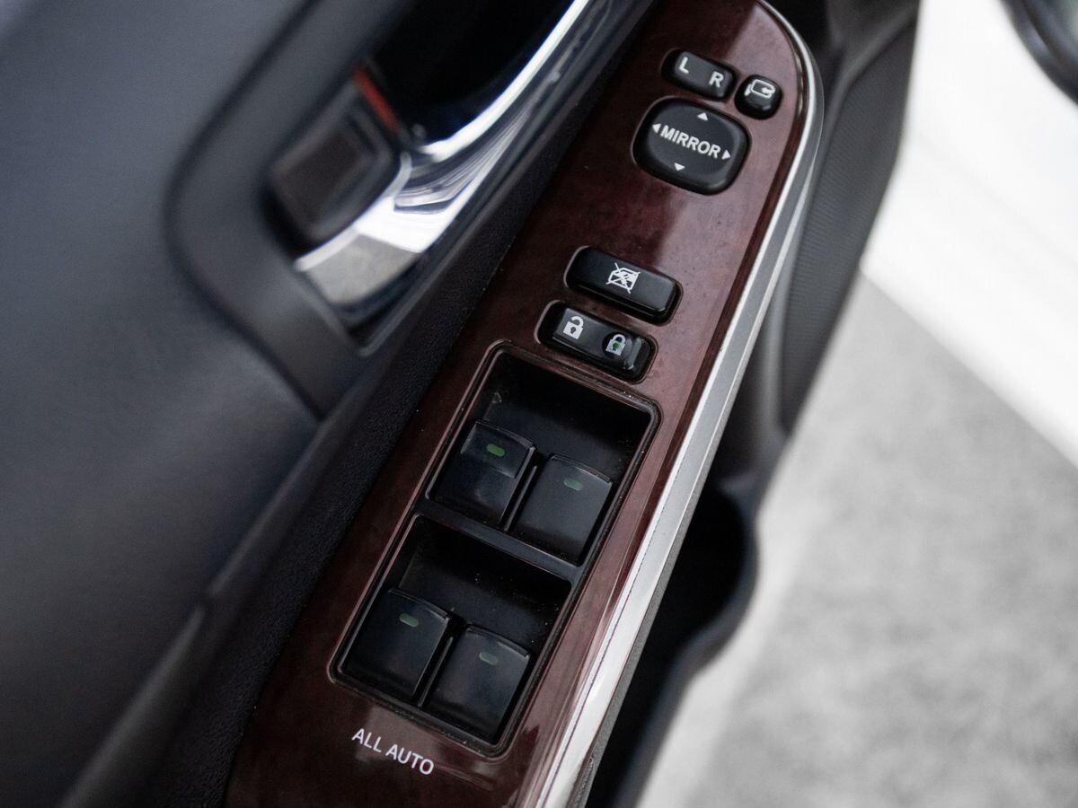 Toyota Camry 2012 - фото автомобиля