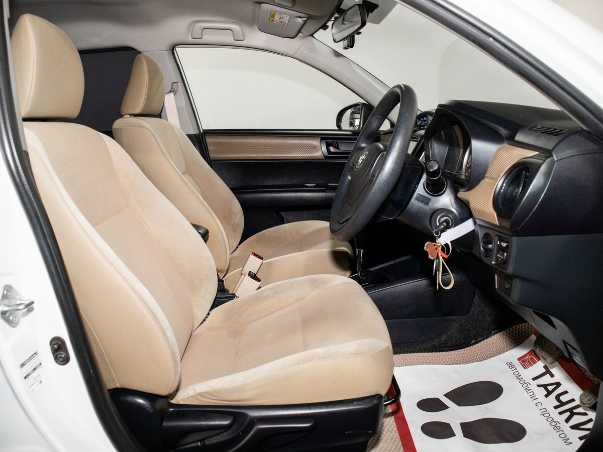 Toyota Corolla Axio 2014 - фото автомобиля