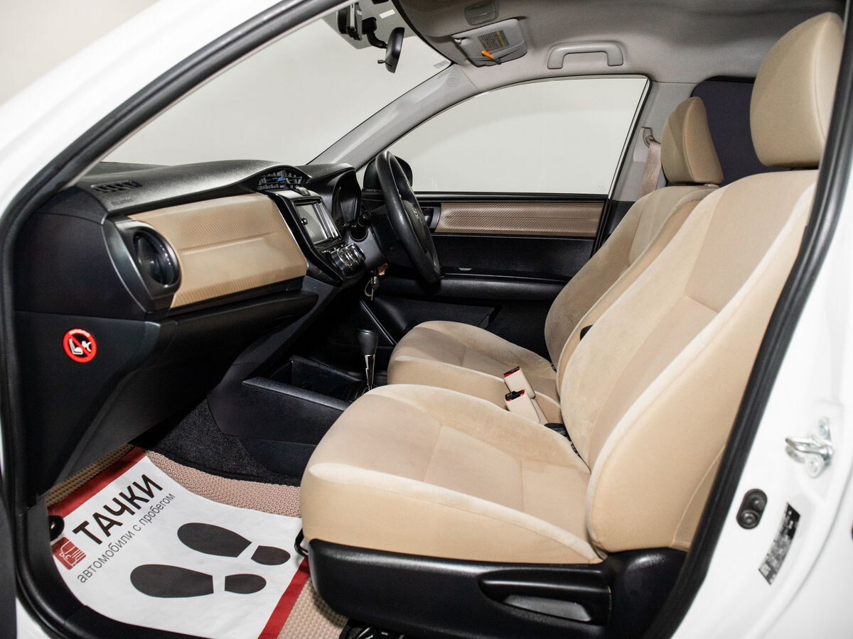 Toyota Corolla Axio 2014 - фото автомобиля