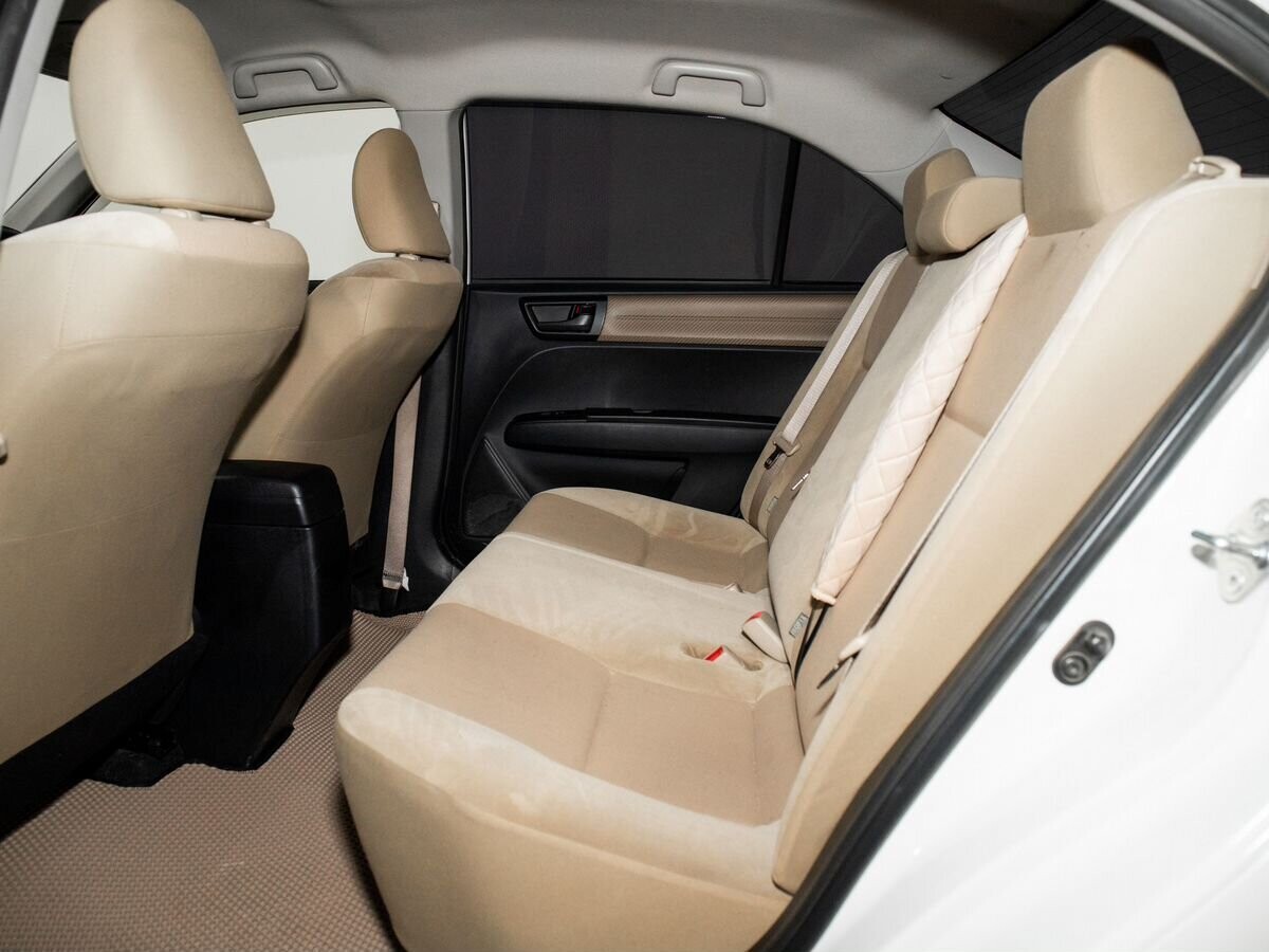 Toyota Corolla Axio 2014 - фото автомобиля