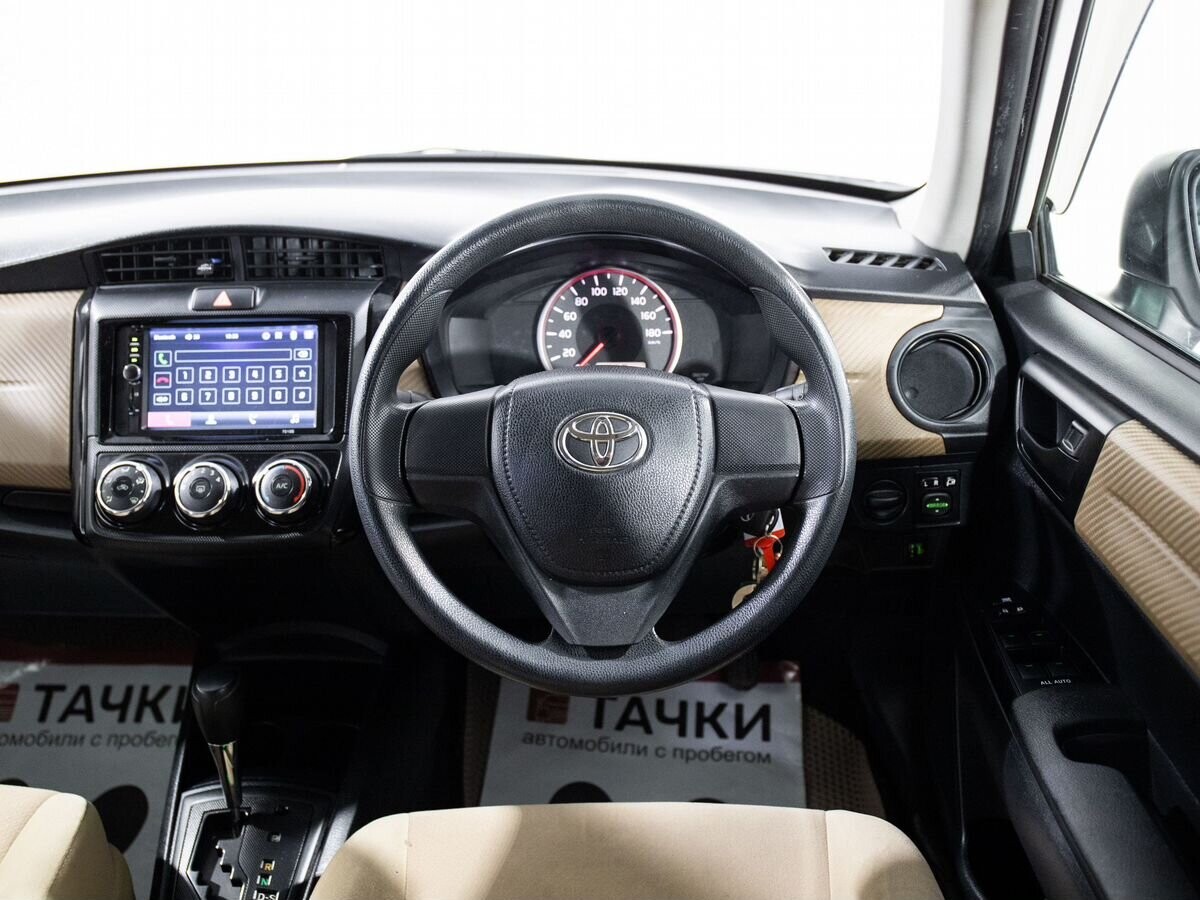 Toyota Corolla Axio 2014 - фото автомобиля