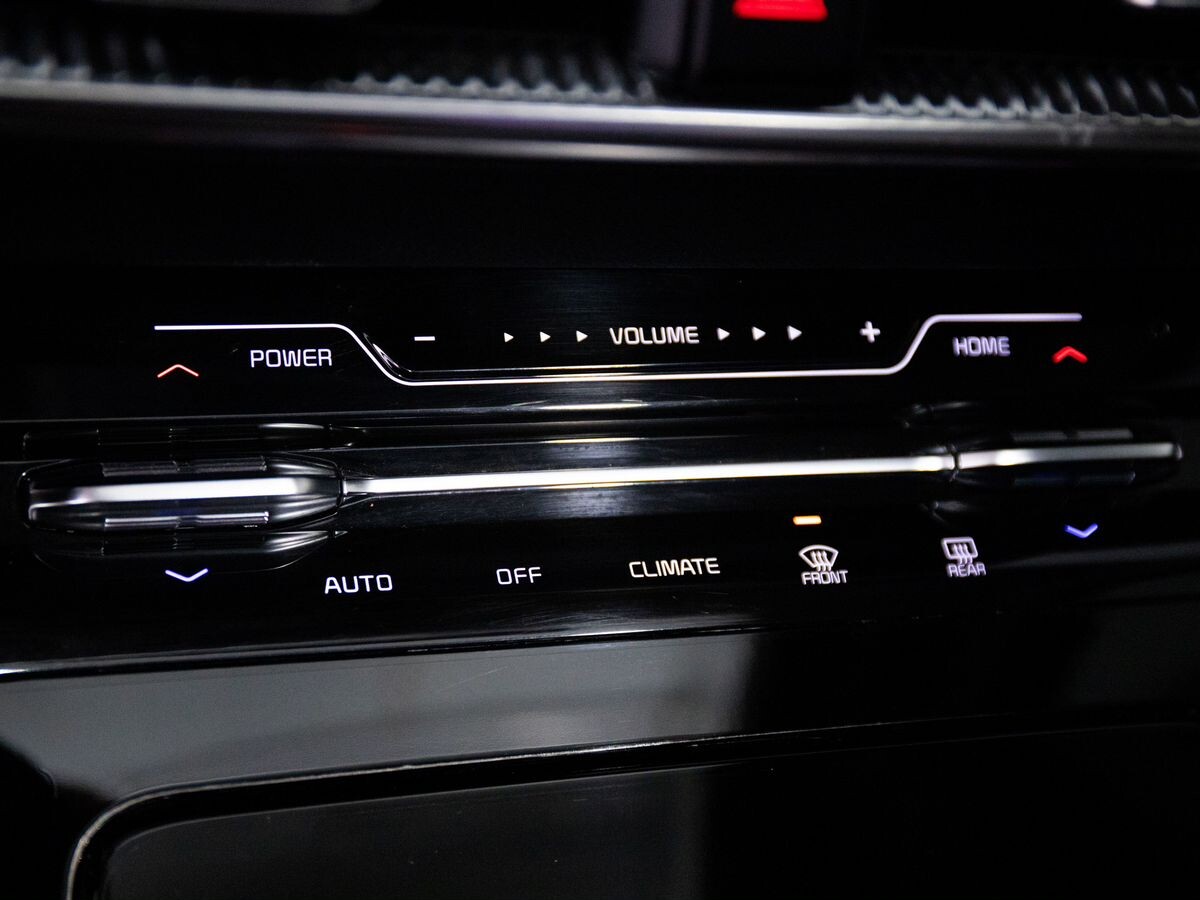 Kia K5 2020 - фото автомобиля