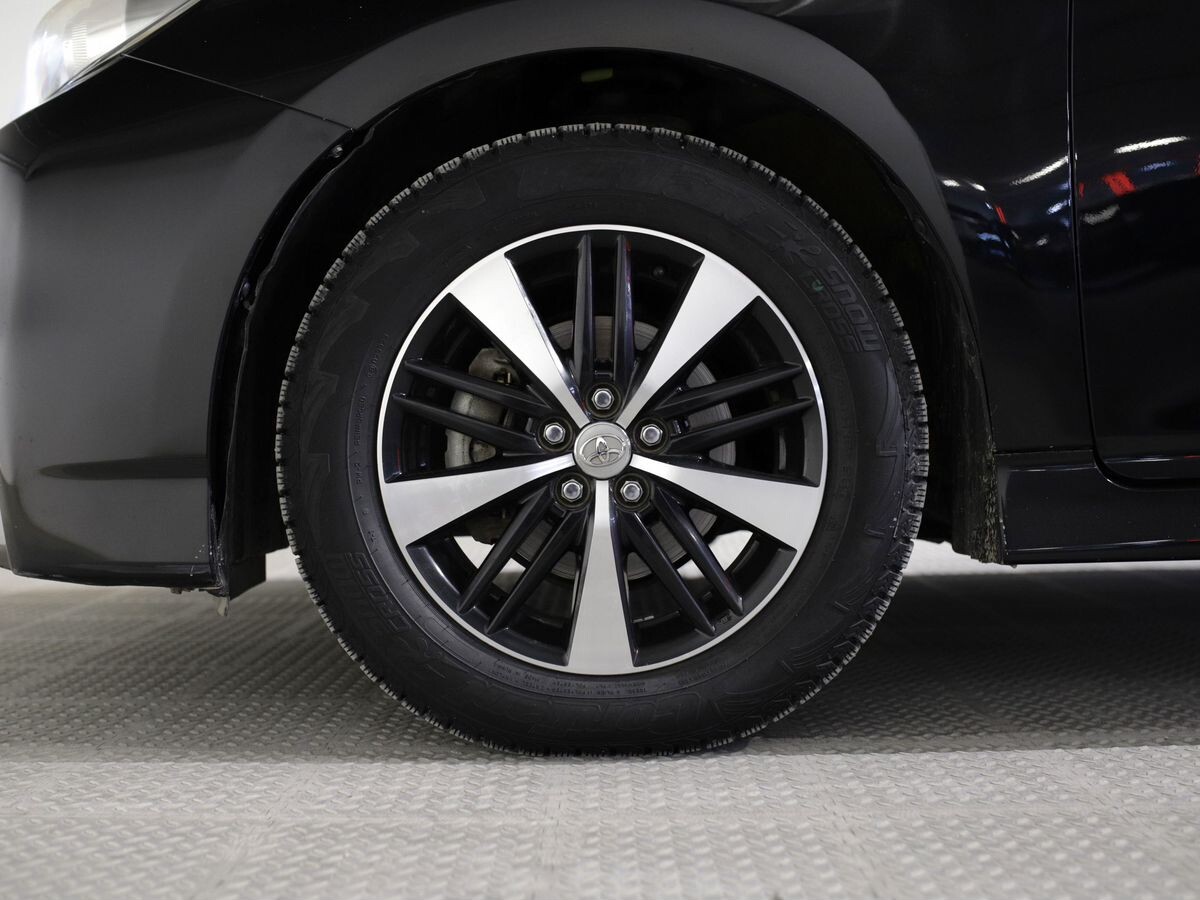 Toyota Wish 2014 - фото автомобиля