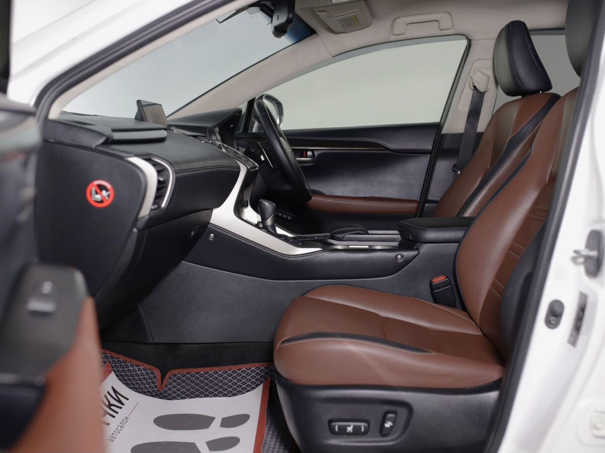 Lexus NX200t 2015 - фото автомобиля