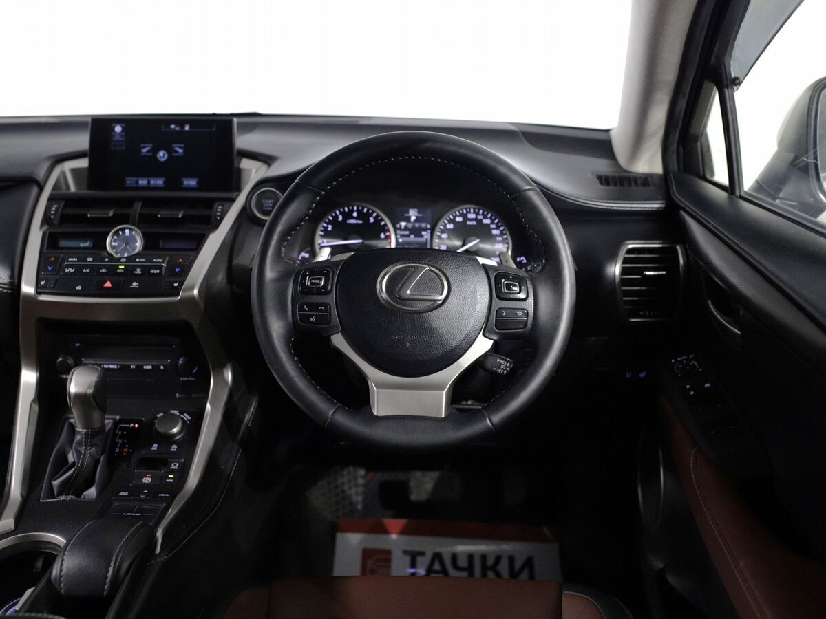 Lexus NX200t 2015 - фото автомобиля