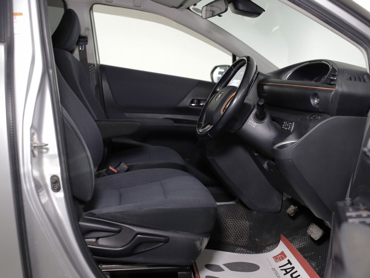 Toyota Sienta 2016 - фото автомобиля