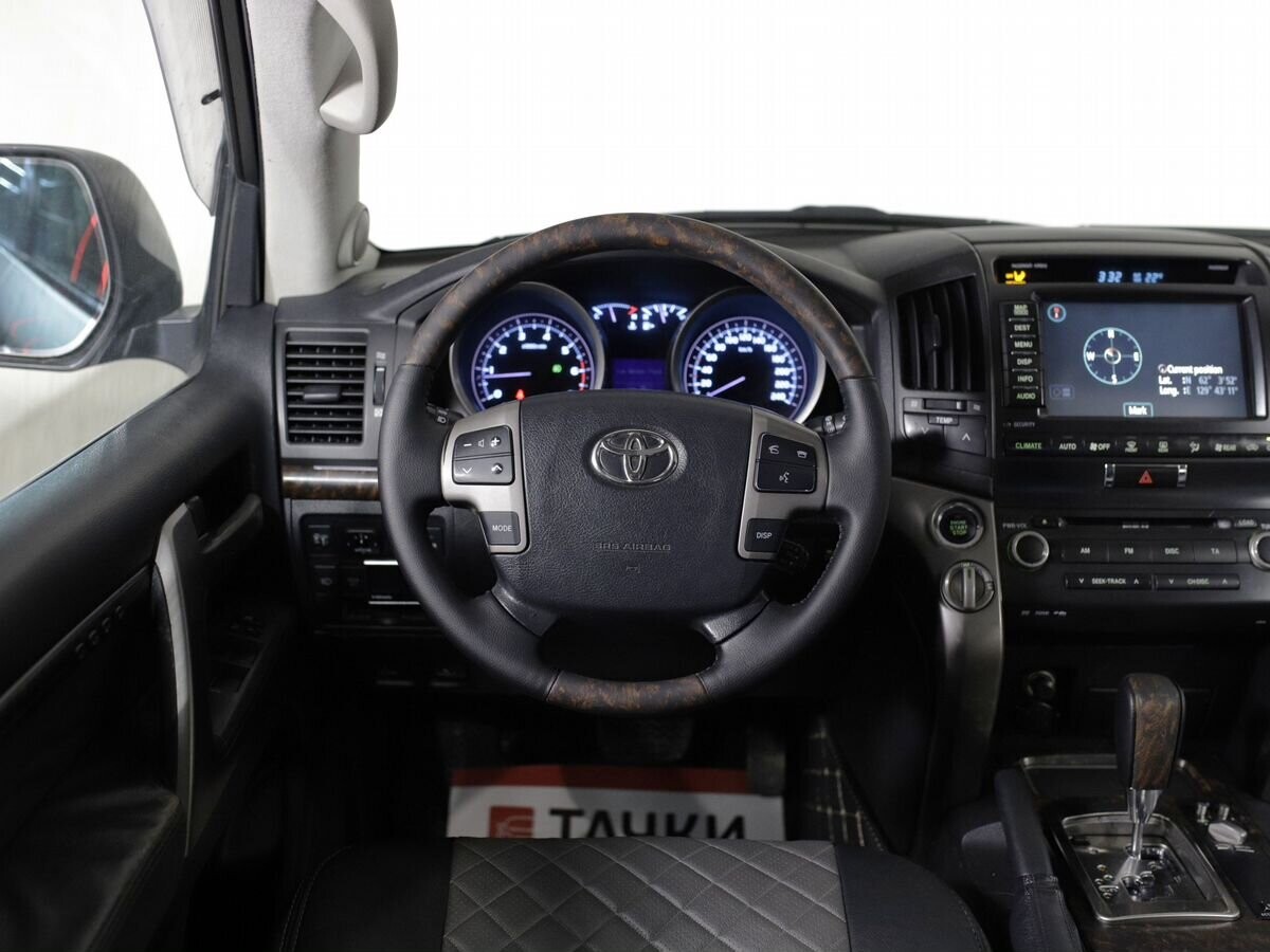 Toyota Land Cruiser 2007 - фото автомобиля