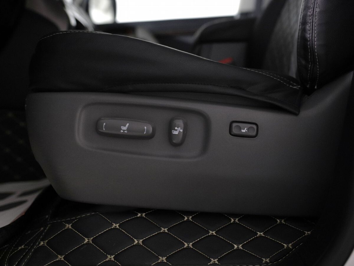 Toyota Land Cruiser 2007 - фото автомобиля